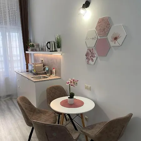 Eden Aparthotel 3*