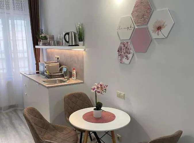 Eden Aparthotel 3*